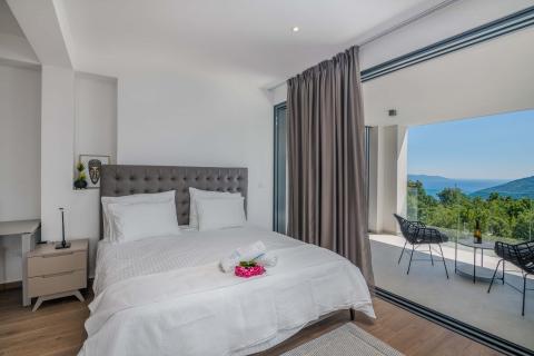 OPATIJA,VEPRINAC- nova vila s bazenom, garažom i pogledom na more