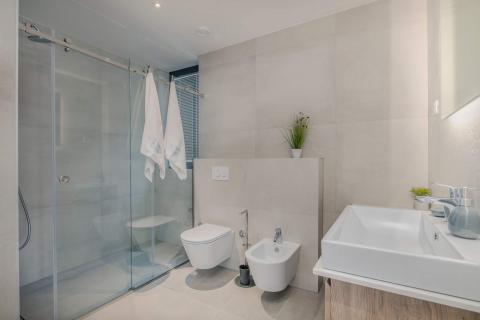 OPATIJA,VEPRINAC- nova vila s bazenom, garažom i pogledom na more