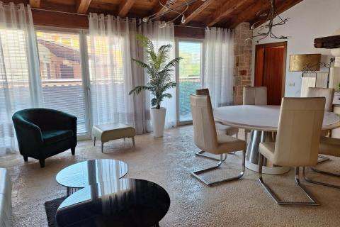 Poreč, okolica, lijepa autohtona vila s pogledom na more