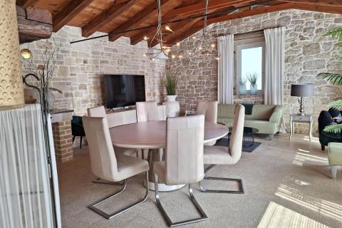 Poreč, okolica, lijepa autohtona vila s pogledom na more