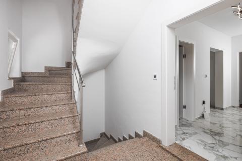 Hiša Bivio, Rijeka, 300m2