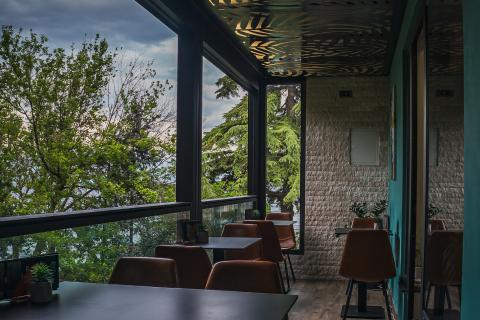 LOVRAN - centar - ugostiteljski obijekt - 79 m2