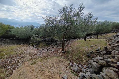 Stavbno zemljišče Kornić, Krk, 471m2