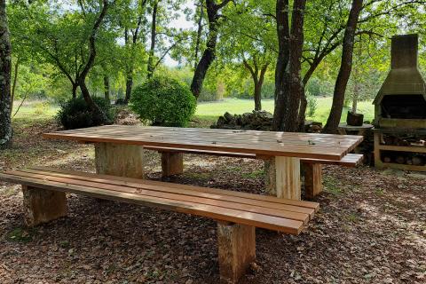 Istra, Butkovići - vikendica na poljoprivrednom zemljištu od 7600 m2