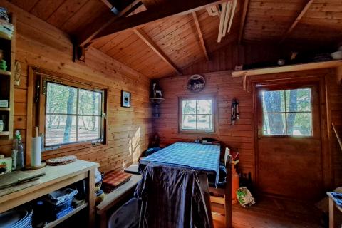 Istra, Butkovići - vikendica na poljoprivrednom zemljištu od 7600 m2