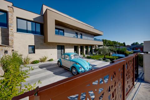 Istra, Marčana - luksuzna moderna vila sa bazenom