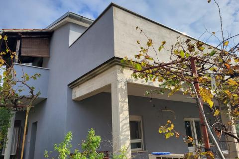 Istra, Marčana, kuća sa 2 stana i pogledom na more