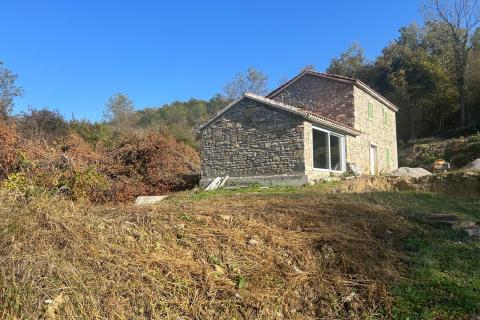 Istra, Belaj, stara avtohtona istrska hiša z vrtom 11000m2