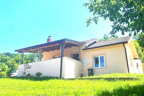 Juradi, Istra - počitniška hiša v osrednji Istri