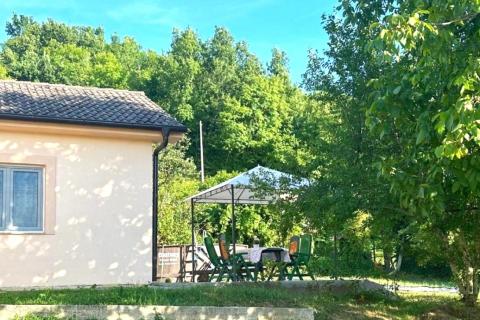 Juradi, Istra - počitniška hiša v osrednji Istri