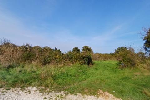 Istra, Ližnjan- građevinsko zemljište u T2 zoni, turističke namjene