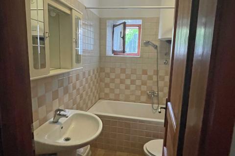 Istra - Kanfanar - kamena vila s bazenom i depandansom, mir i privatnost na osami