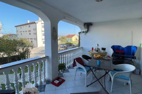 Otok Krk, Porat, 2s, 82 m2