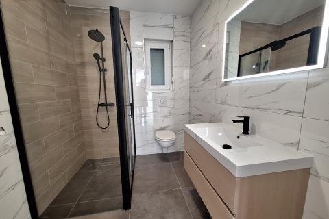 Crikvenica- stan na 1.katu sa parkingom i pogledom na more