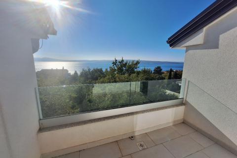 Crikvenica-stan na 2.katu sa pogledom na more, novogradnja