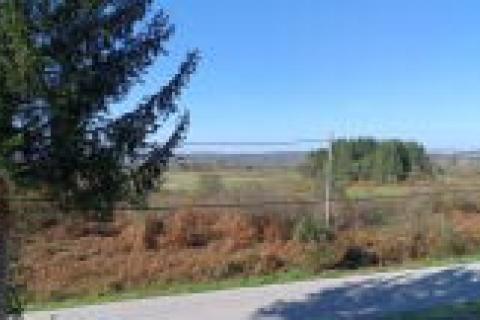 Plaški, Jezero - Nedovršena kuća s potencijalom