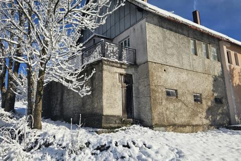 Hiša Ravna Gora, 114m2