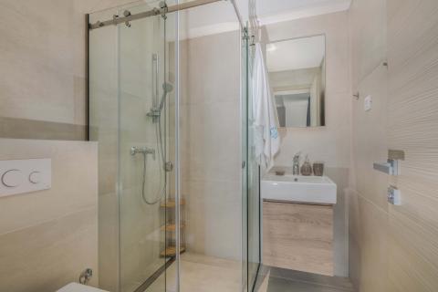 OPATIJA,VEPRINAC- EKSKLUZIVNO, nova vila s bazenom i pogledom na more