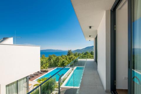 OPATIJA,VEPRINAC- EKSKLUZIVNO, nova vila s bazenom i pogledom na more