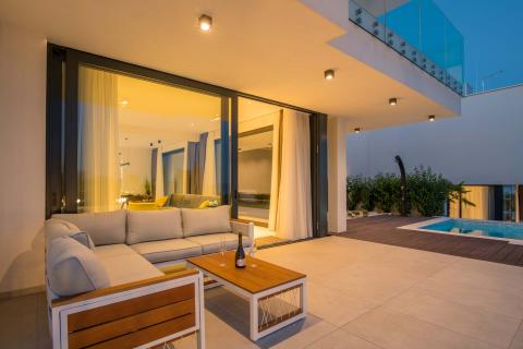 OPATIJA,VEPRINAC- EKSKLUZIVNO, nova vila s bazenom i pogledom na more