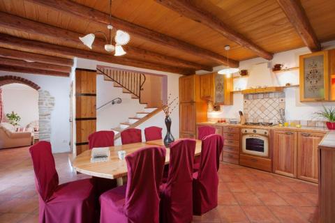 Istra, istarska kamena kuća sa bazenom i maslinikom