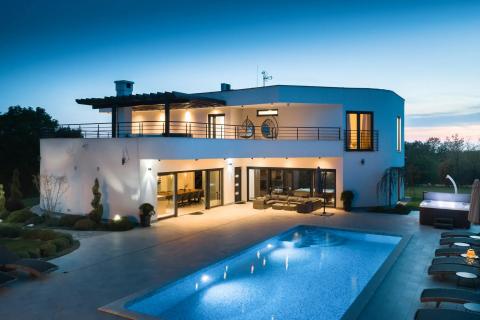 Istra,okolica Svetvinčenta, luksuzna vila s 5 zvjezdica