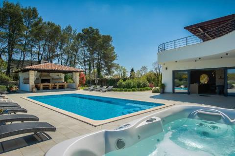 Istra,okolica Svetvinčenta, luksuzna vila s 5 zvjezdica