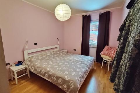 Crikvenica, trosoban stan s vrtom i parkingom