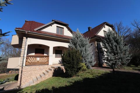 Hiša Bukevje, Sveti Ivan Zelina, 395m2