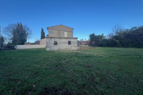 Istra, Marčana - stara istarska kuća sa prostranom okućnicom