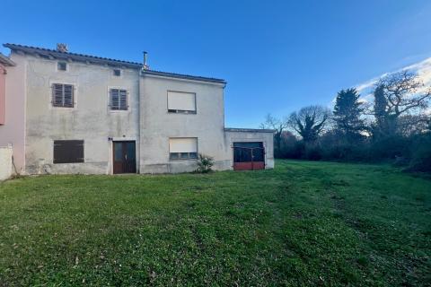 Istra, Marčana - stara istarska kuća sa prostranom okućnicom