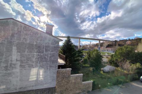 Crikvenica, kuća s dvorištem blizu centra