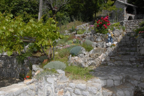 Senj, Sv. Juraj - Kuća sa 4 apartmana 1.red do mora