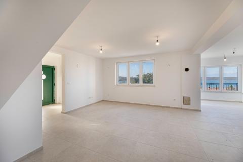 Hiša Klimno, Dobrinj, 266m2