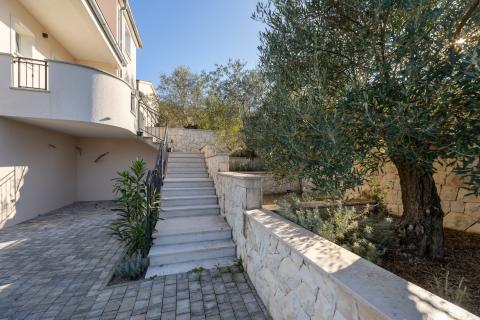 Hiša Klimno, Dobrinj, 266m2