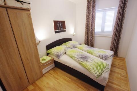 Ravni, Kuća  s bazenom, 6 apartmana, otvoren pogled na more