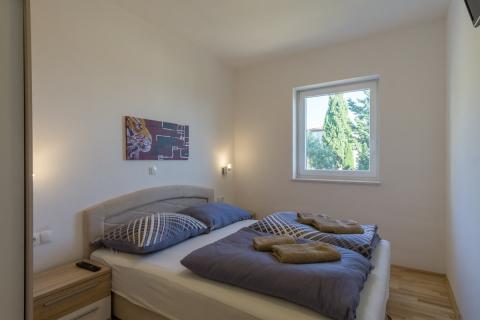 Ravni, Kuća  s bazenom, 6 apartmana, otvoren pogled na more