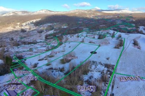 Vodoteč, Brinje – Casa per cacciatori con 8 ettari di terreno