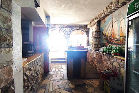 Istra,Umag,Kuća i restoran,prvi red do mora za adaptaciju.