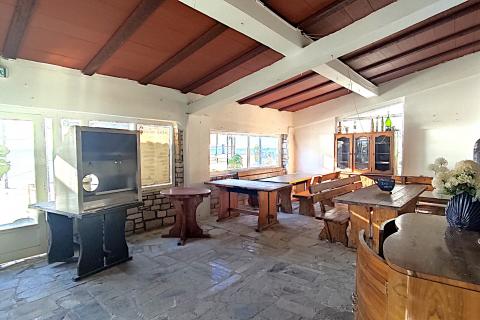 Istra,Umag,Kuća i restoran,prvi red do mora za adaptaciju.