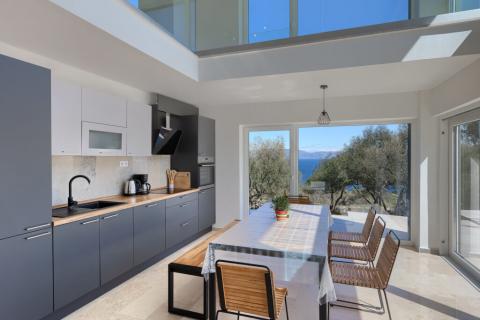 Huis Ravni, Raša, 200m2