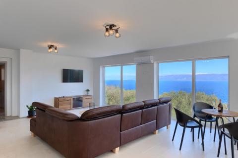 Huis Ravni, Raša, 200m2