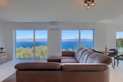 Huis Ravni, Raša, 200m2