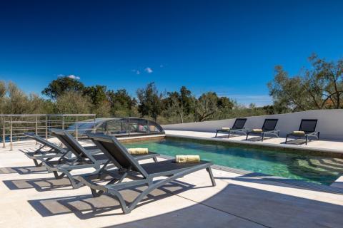 Huis Ravni, Raša, 200m2