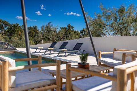 Huis Ravni, Raša, 200m2