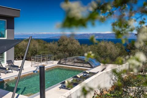 Huis Ravni, Raša, 200m2