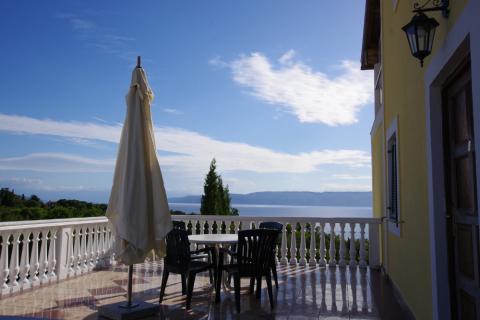 Drenje, apartmanska kuća s otvorenim pogledom na more