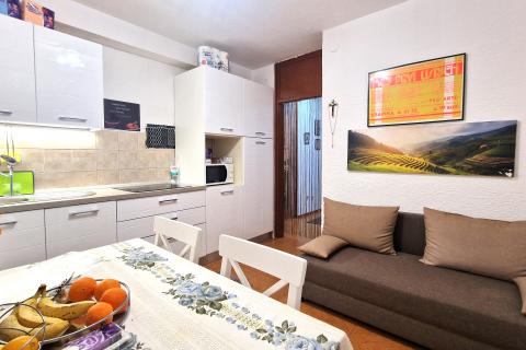 Istra,Buzet okolica-Stan u prizemlju resorta