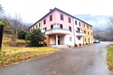 Istra,Buzet okolica-Stan u prizemlju resorta