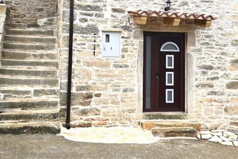 Istra,Grožnjan,okolica-Adaptirana kamena kuća